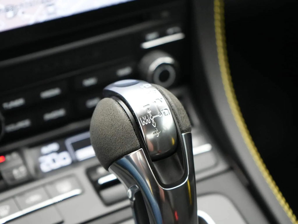 Porsche 718 Cayman GT4