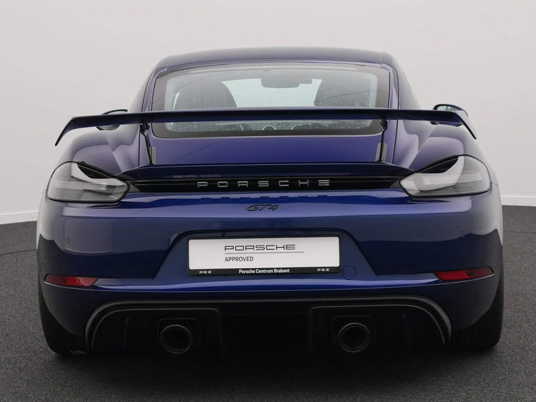 Porsche 718 Cayman GT4