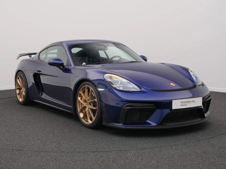 Porsche 718 Cayman GT4