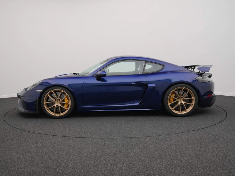 Porsche 718 Cayman GT4