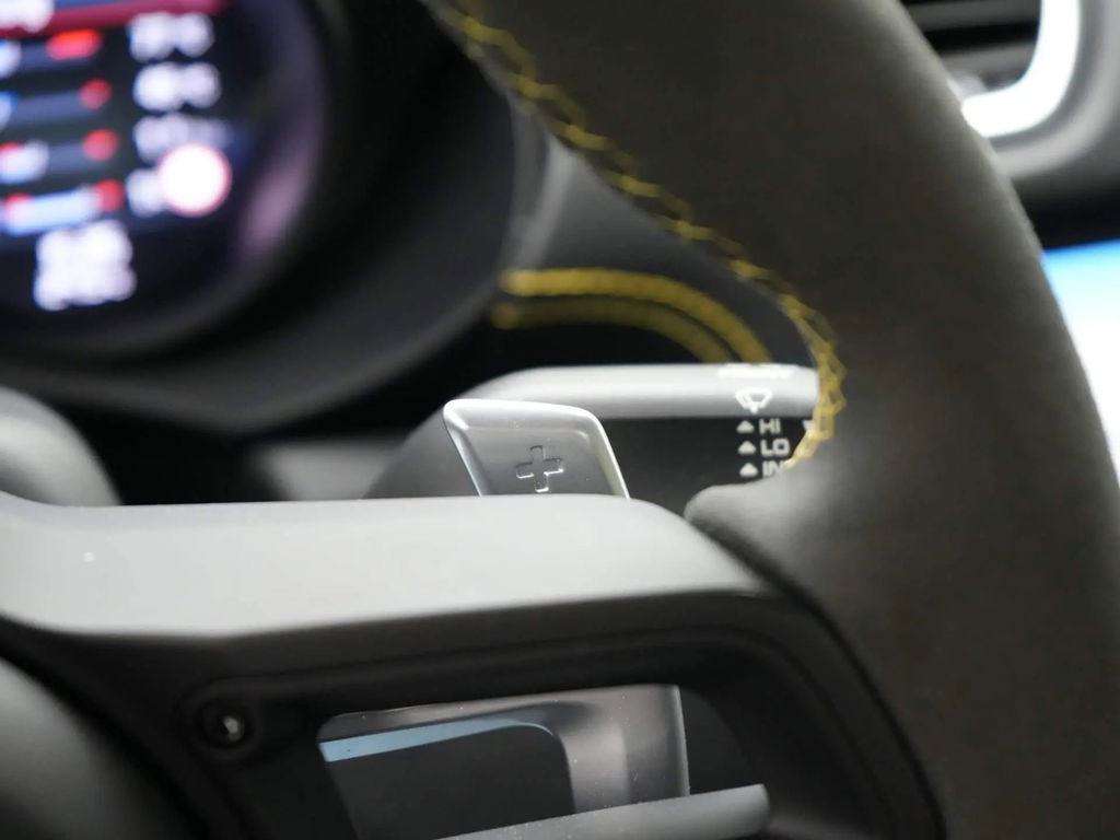 Porsche 718 Cayman GT4