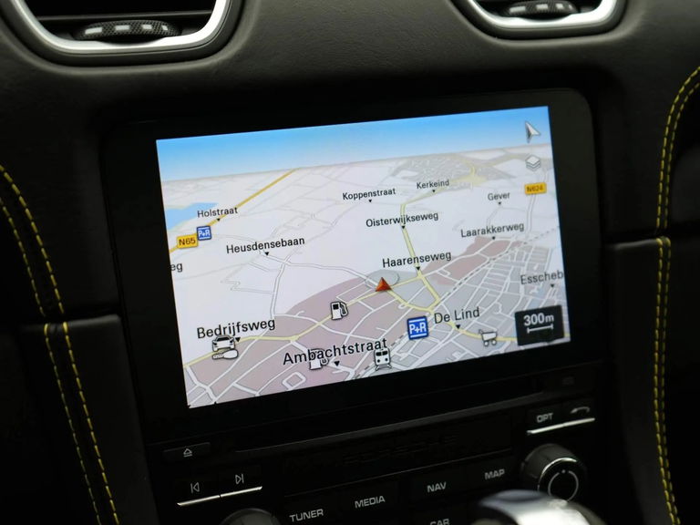 Porsche 718 Cayman GT4