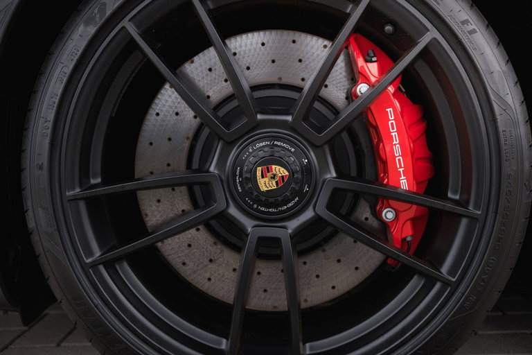 Porsche 992 Carrera GTS