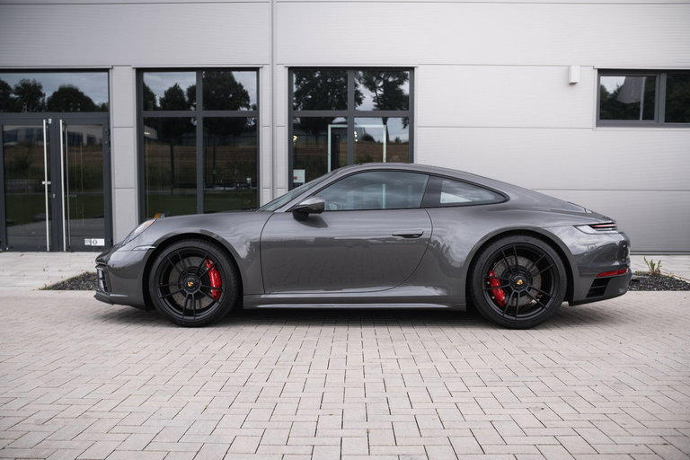 Porsche 992 Carrera GTS