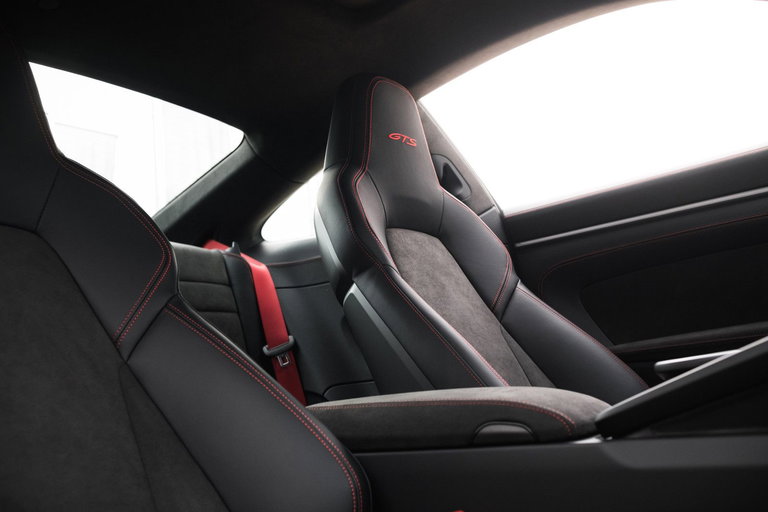 Porsche 992 Carrera GTS