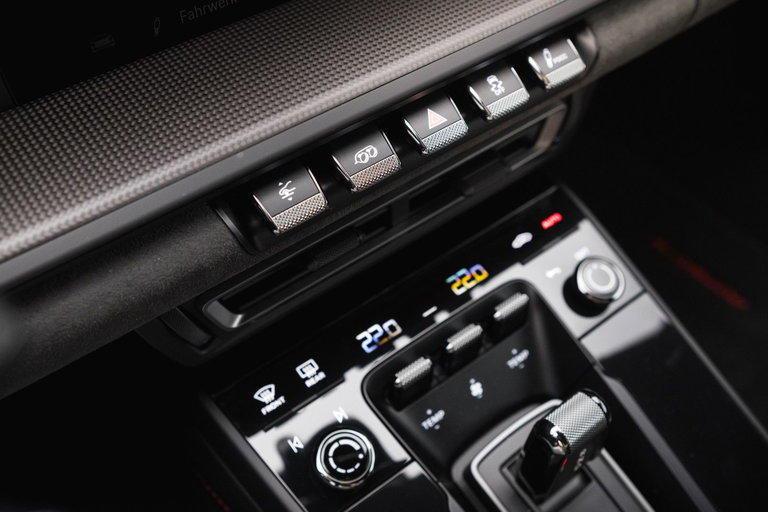 Porsche 992 Carrera GTS