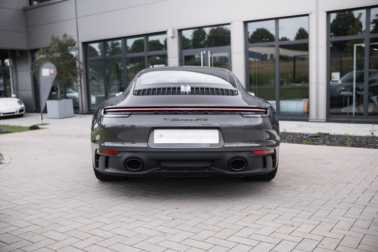 Porsche 992 Carrera GTS