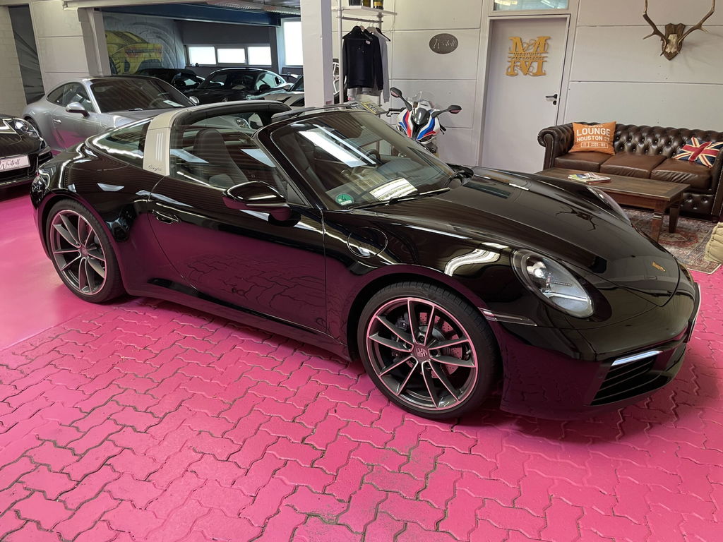 Porsche 992 Targa 4