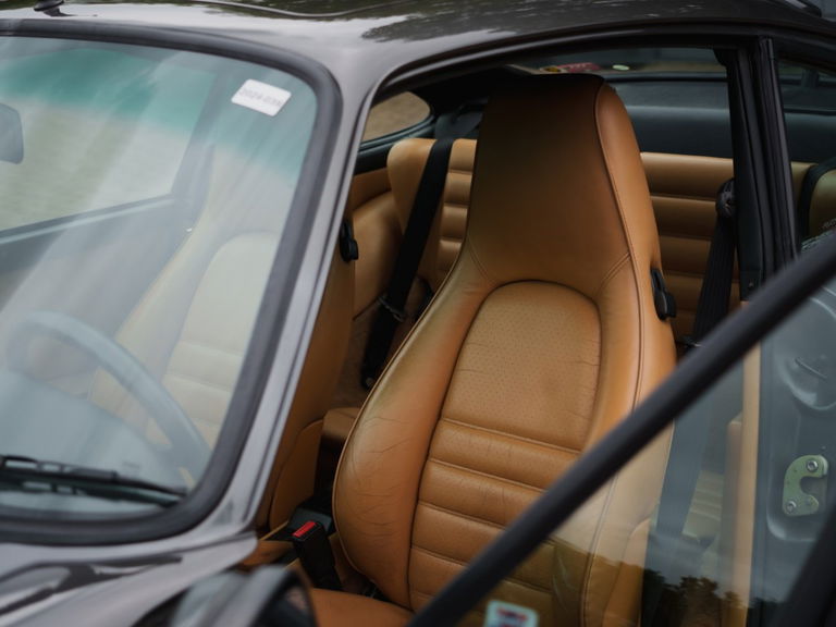 Porsche 964 Carrera 4