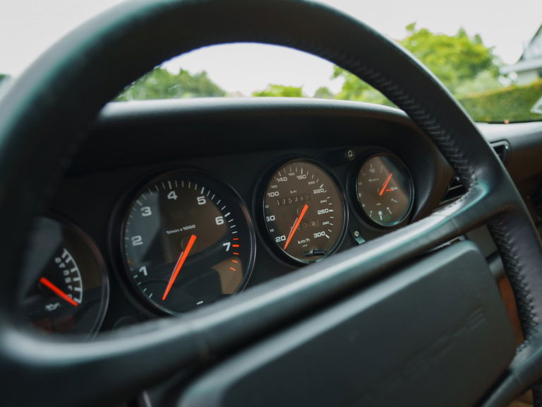 Porsche 964 Carrera 4