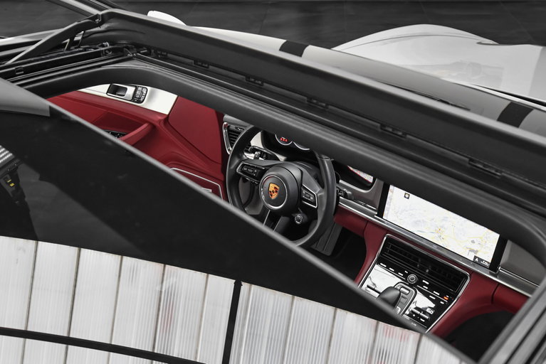 Porsche Panamera 4 E-Hybrid