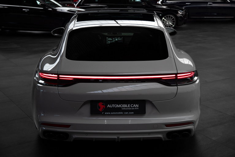 Porsche Panamera 4 E-Hybrid