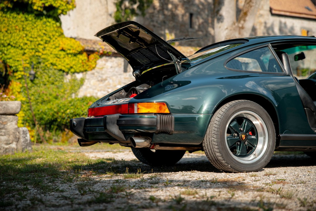 Porsche 911 Carrera 3.2