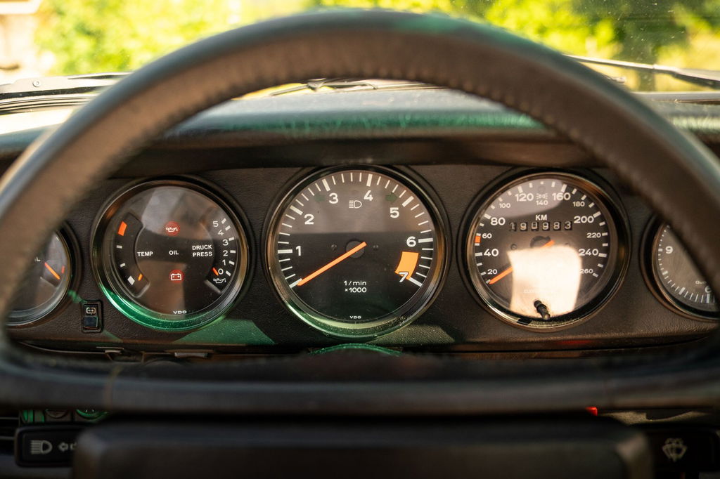 Porsche 911 Carrera 3.2