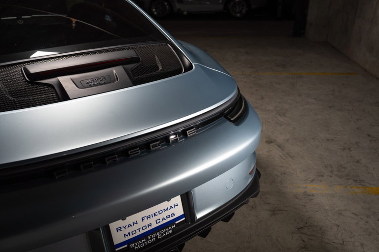Porsche 992 GT3 Touring