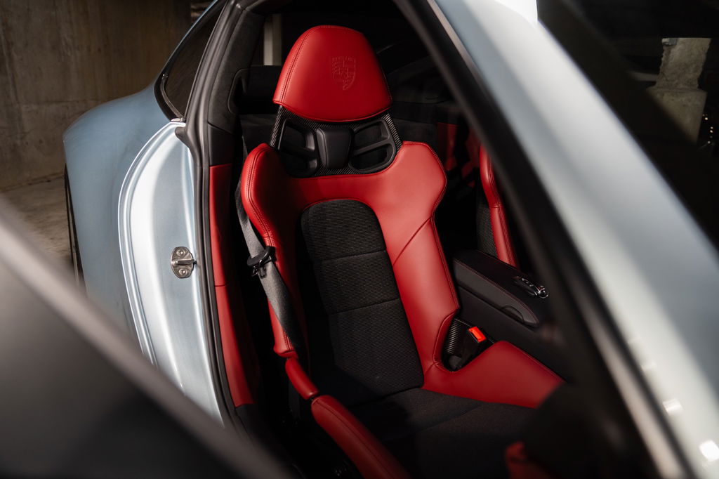 Porsche 992 GT3 Touring