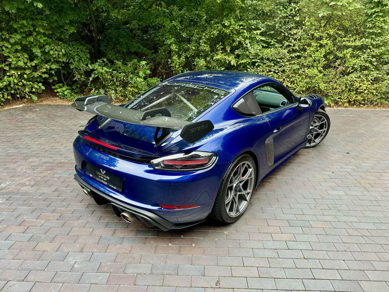 Porsche 718 Cayman GT4 RS