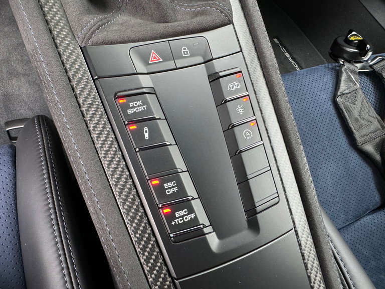 Porsche 718 Cayman GT4 RS