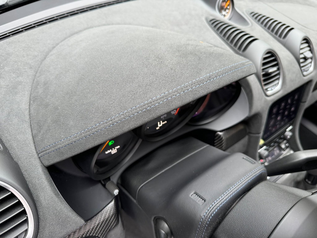 Porsche 718 Cayman GT4 RS