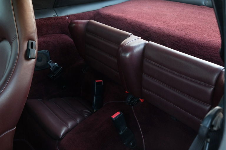 Porsche 911 Carrera 3.2 (US)