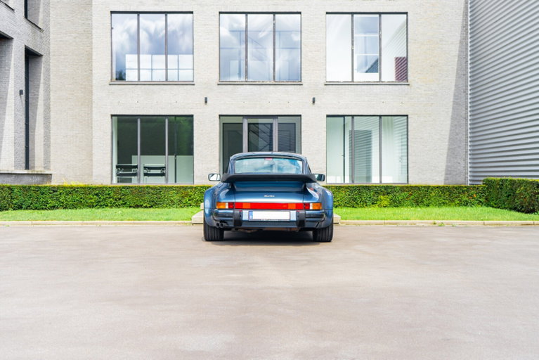 Porsche 911 Turbo 3.3 (US)
