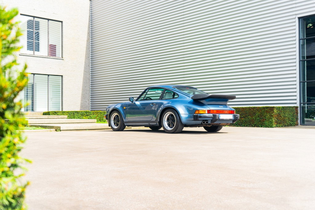 Porsche 911 Turbo 3.3 (US)