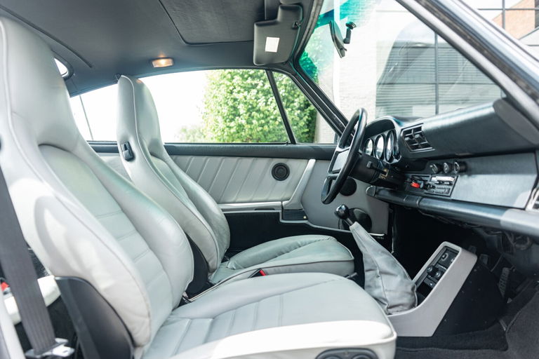 Porsche 911 Turbo 3.3 (US)