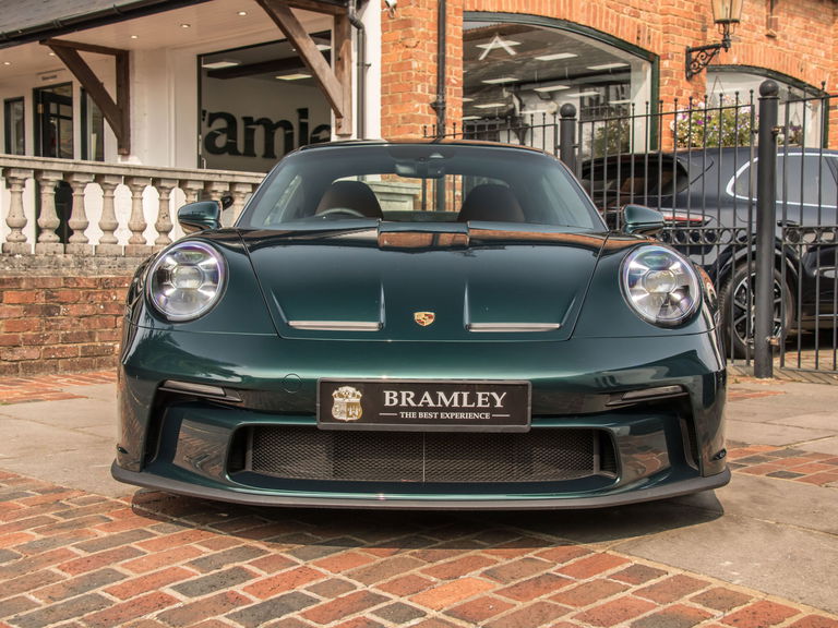 Porsche 992 GT3 Touring