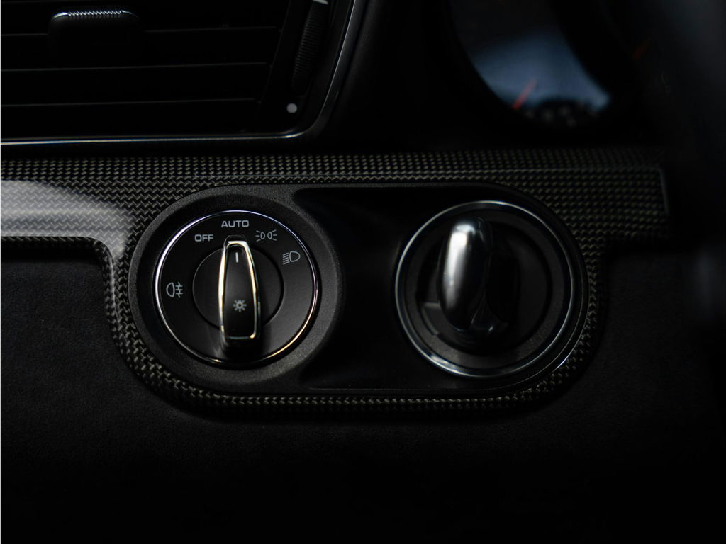 Porsche 991.2 Carrera GTS