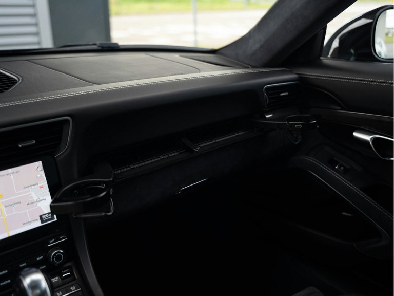 Porsche 991.2 Carrera GTS