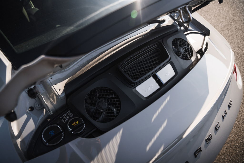 Porsche 991.2 GT3 Touring