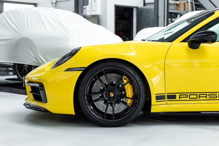 Porsche 992 Carrera GTS