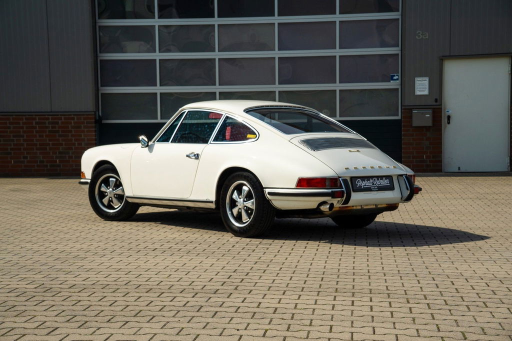 Porsche 911 E