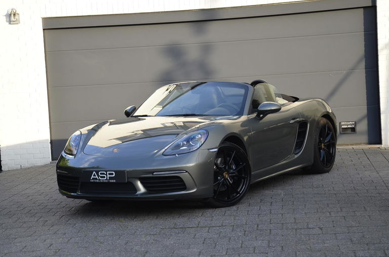 Porsche 718 Boxster