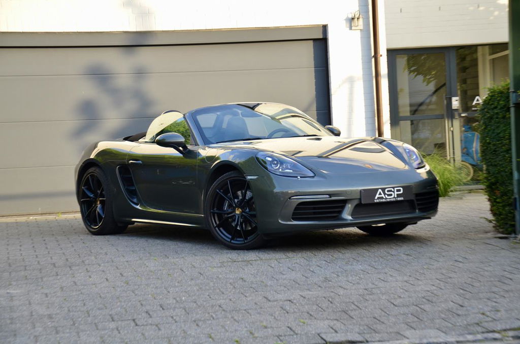 Porsche 718 Boxster