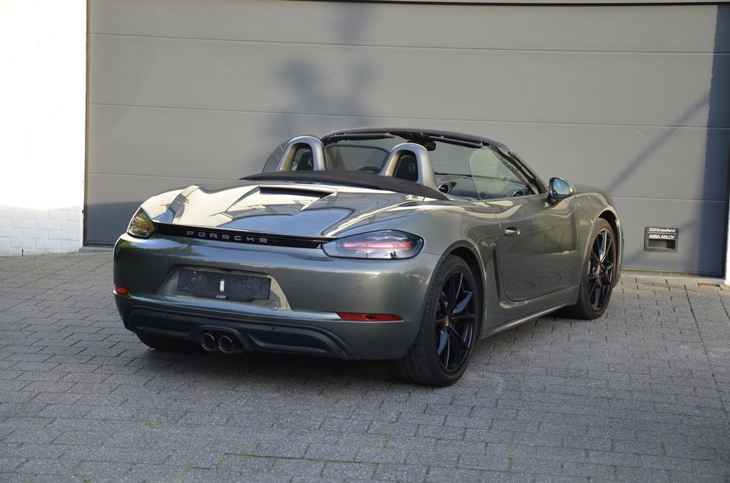 Porsche 718 Boxster