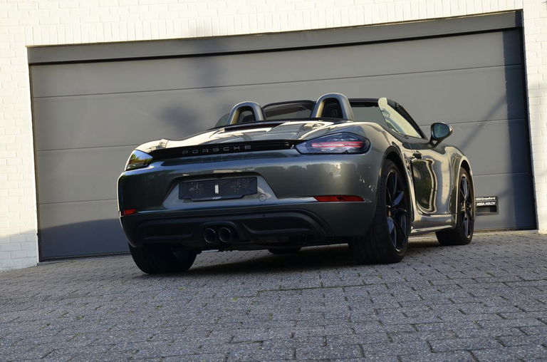 Porsche 718 Boxster