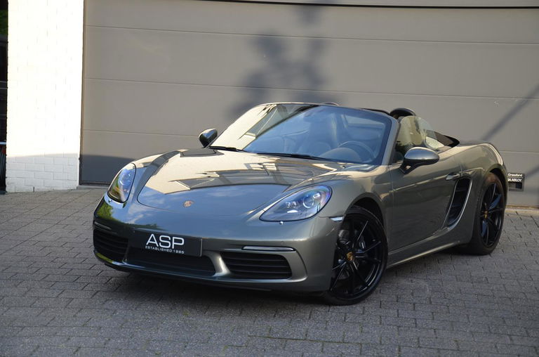 Porsche 718 Boxster
