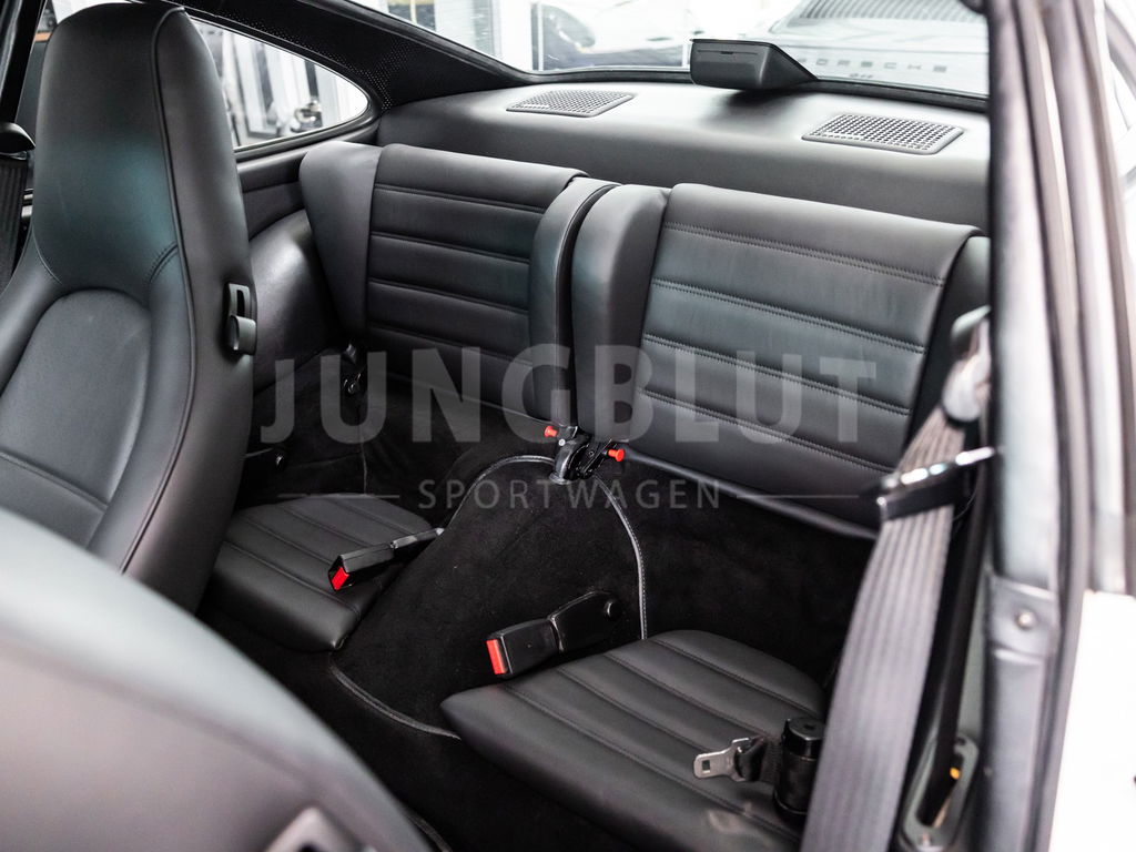 Porsche 911 Carrera 3.2 (US)