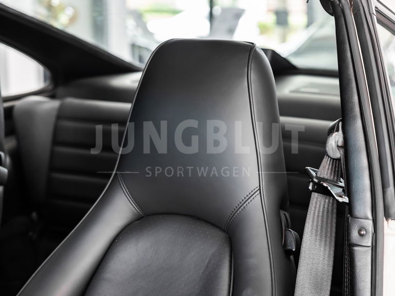 Porsche 911 Carrera 3.2 (US)