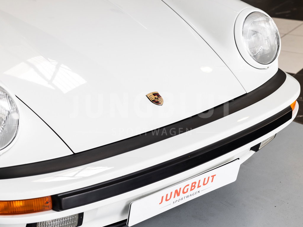 Porsche 911 Carrera 3.2 (US)