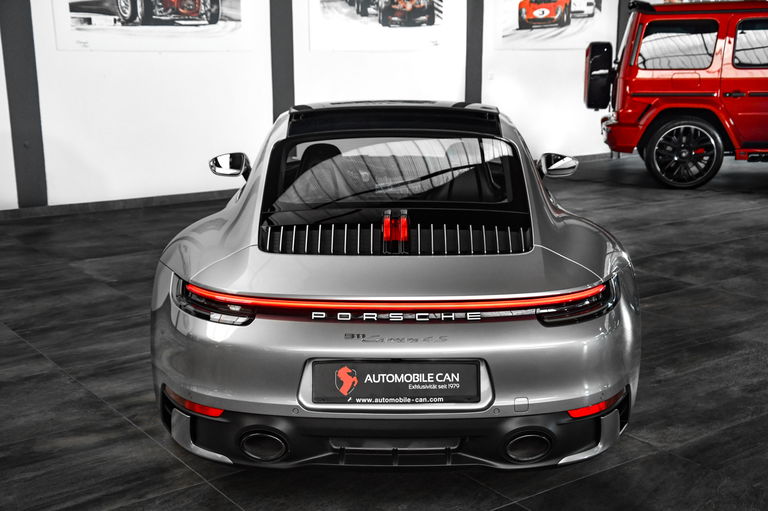 Porsche 992 Carrera 4S