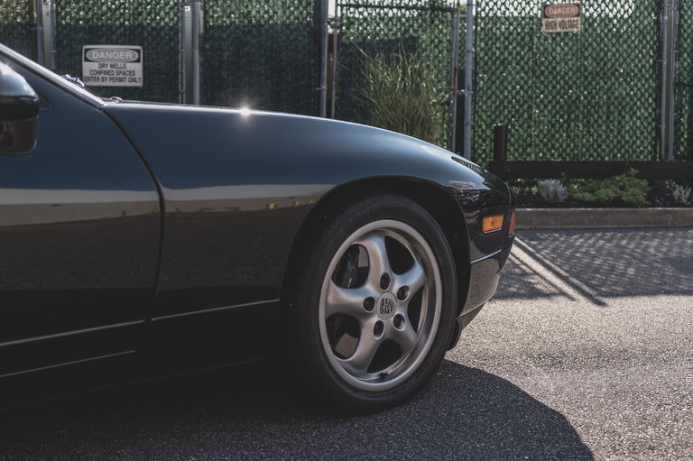 Porsche 928 GTS