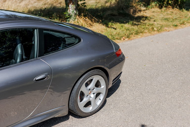 Porsche 996 Carrera 4S