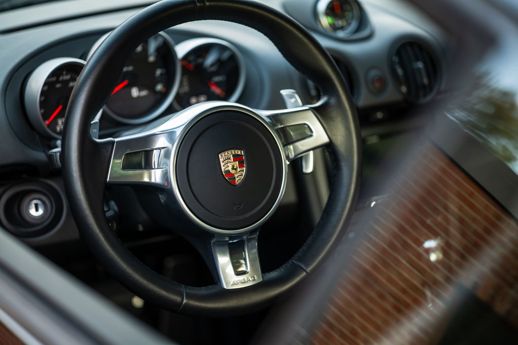 Porsche 987 Cayman R