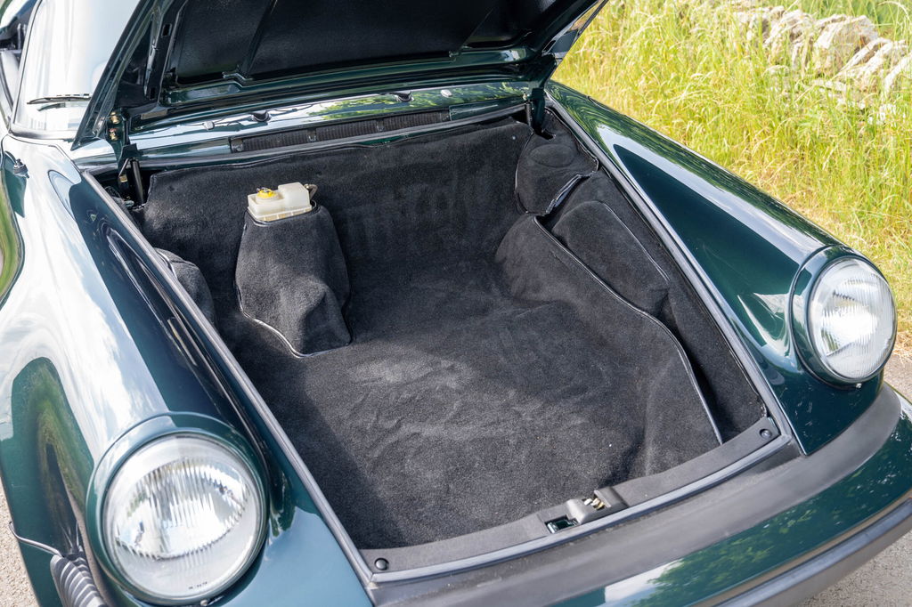 Porsche 911 Carrera 3.2 Speedster