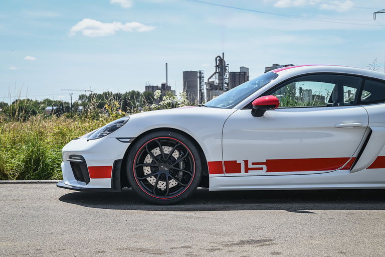 Porsche 718 Cayman GT4 Sports Cup Edition