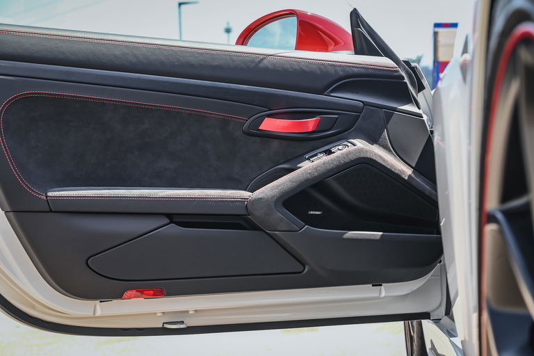 Porsche 718 Cayman GT4 Sports Cup Edition