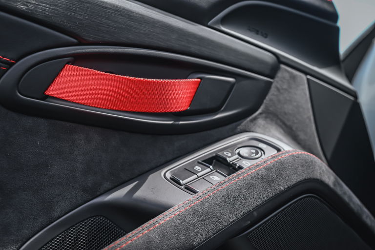 Porsche 718 Cayman GT4 Sports Cup Edition