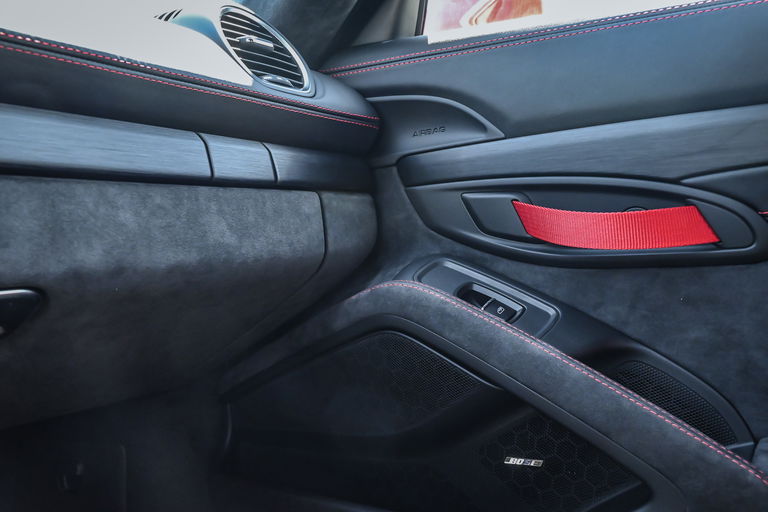 Porsche 718 Cayman GT4 Sports Cup Edition